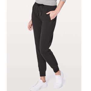 Lululemon Get Going Joggers Black size 4